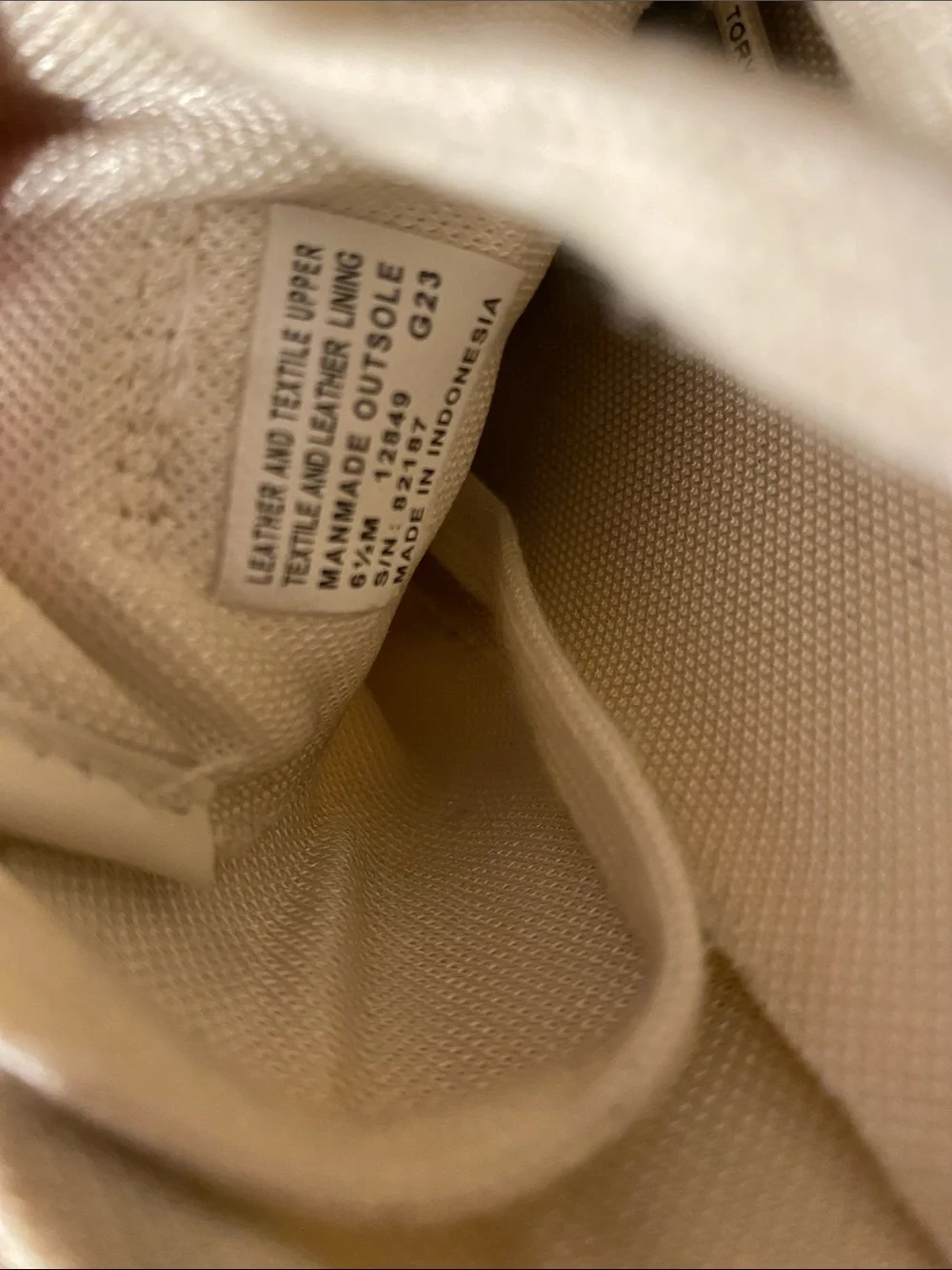 Tory Burch Cream & Beige Suede Trim Sneakers size 6.5